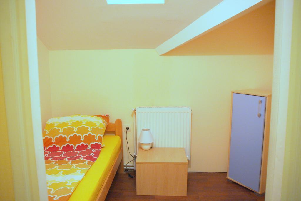 Hostel Bed N Beer Белград Номер фото