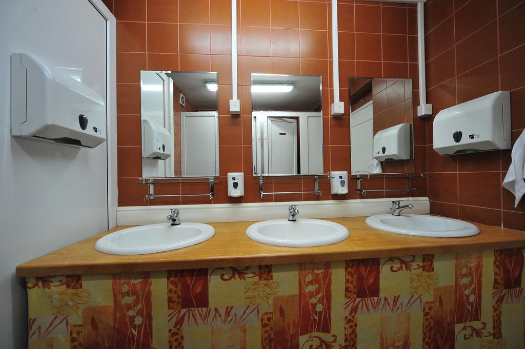 Hostel Bed N Beer Белград Номер фото