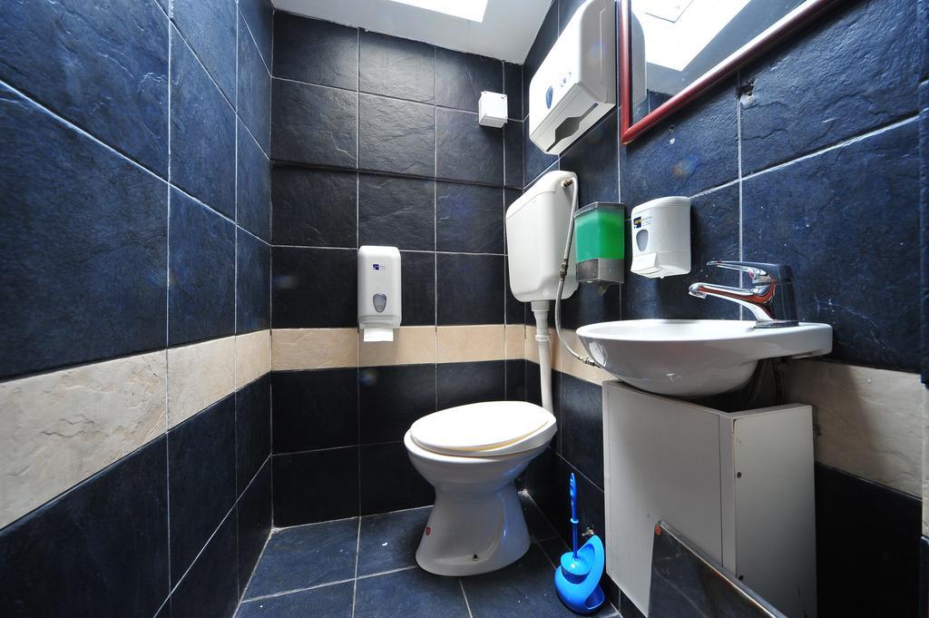 Hostel Bed N Beer Белград Номер фото