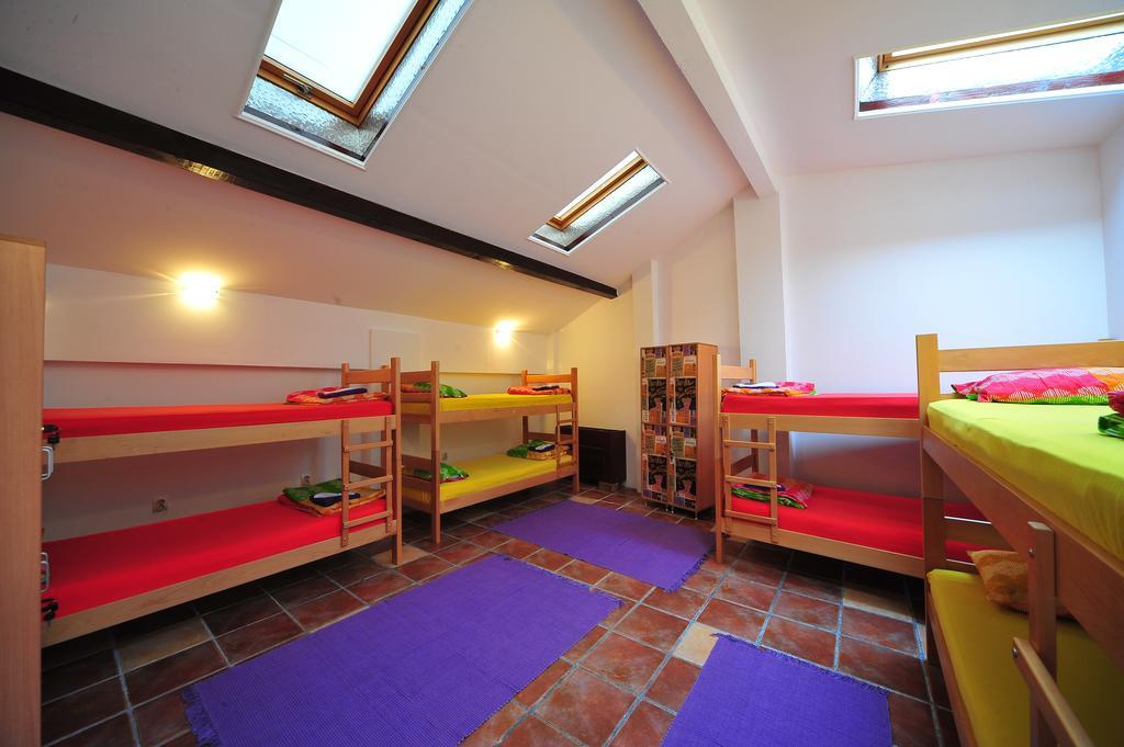 Hostel Bed N Beer Белград Номер фото