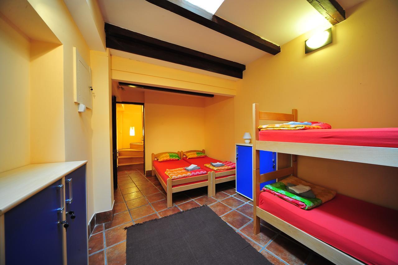Hostel Bed N Beer Белград Номер фото
